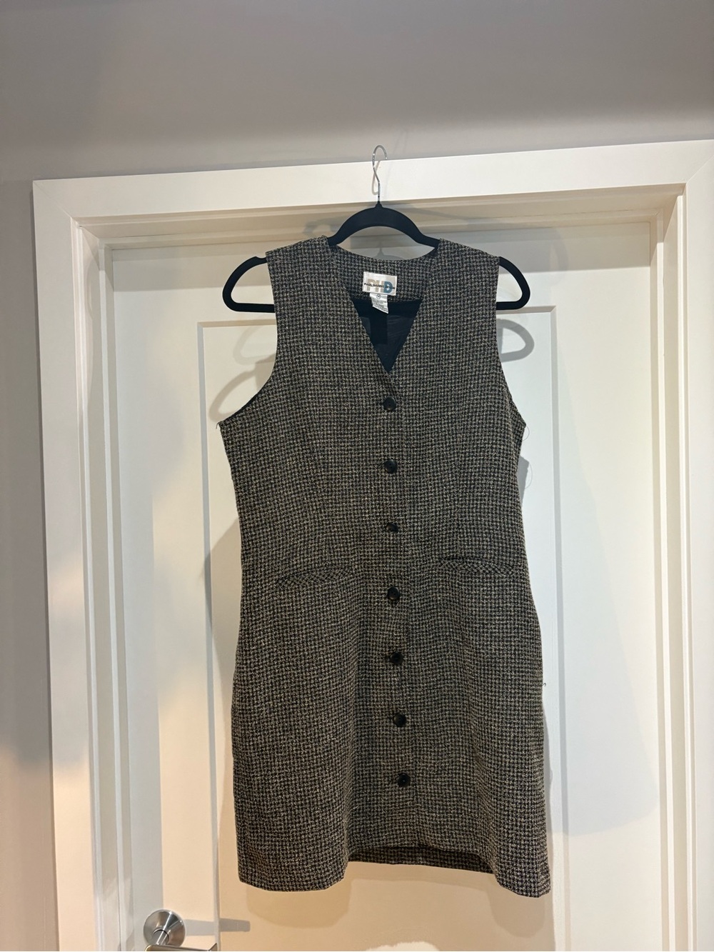 Sleeveless Button-Front Dress in Black and White